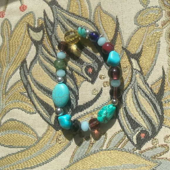 Beaded stretch bracket 7” with genuine turquoise and multicolored beads - Picture 9 of 12